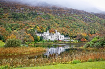 Ireland, Connemare, Kylemore Abbey - i efterårsfarver