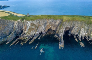 Irland, County Cork - flotte klippeformationer ved Old Head