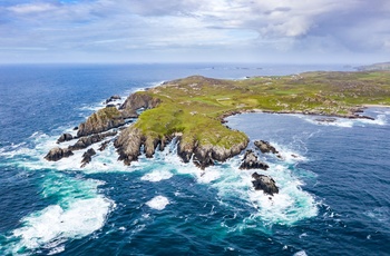 Irland, County Donegal - kystlinien på Irlands nordligste punkt ved Malin Head