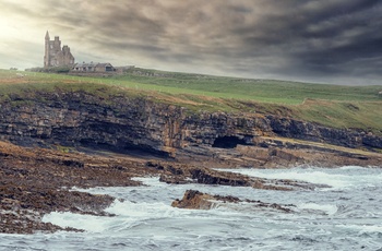 Irland, County Sligo - Classiebawn Castle ligger tæt på den dramatiske kyst