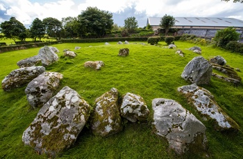 Irland, County Sligo - sten cirkel ved den neolitiske kirkegård ved Carrowmore