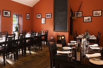Irland, County Wicklow - La Taverna Armento på BrookLodge and Macreddin Village Hotel
