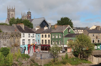 Irland, Kilkenny - huse ved broen over floden Nore