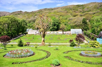 Irland, Connemara, Kyllemore Abbey - den viktorianske have