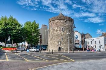 Irland, Waterford - Reginalds Tower står støt på hjørnet af the Mall og The Parade Quay (Foto - Tourism Ireland og Luke Myers)