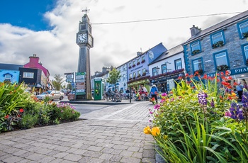 Clew Bay Hotel og bytorvet i Westport, Irland