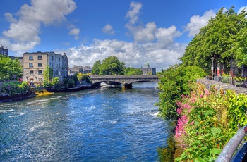 Floden Corrib der løber gennem Galway, Vestirland