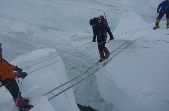 CEO og Bjergbestiger Stina Glavind isfaldet på Mount Everest