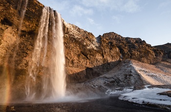 Vandfaldet Seljalandsfoss i Island