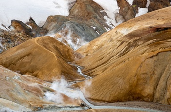 På vandretur i bjergområdet Kerlingarfjöll - Island