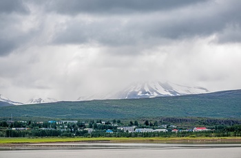 Egilsstadir - den største by i det østlige Island