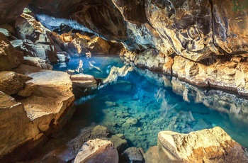 Grjótagjá grotten i Island