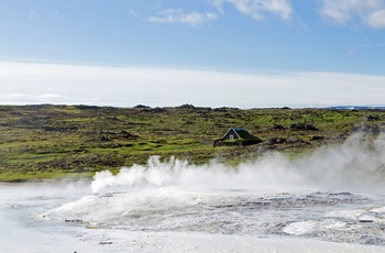 Hveravellir - geotermisk område med varme kilder i Island
