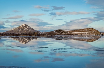 Myvatn søen ved Grjótagjá grotten i Island