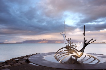 Solfærd eller Sólfar skulpturen i Reykjavik, Island