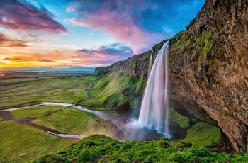 Vandfaldet Seljalandsfoss på Island