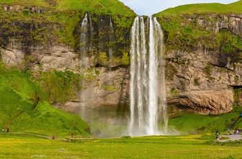 Vandfaldet Seljalandsfoss på Island