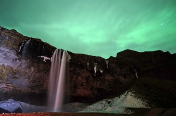 Vandfaldet Seljalandsfoss på Island