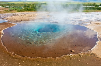 Strokkut Geysir - Island