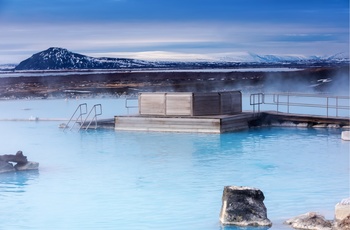 Smuk udsigt over varme kilder ved Myvatn Nature Baths i Island