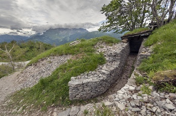 Bunker ved Isonzo-fronten på Kobarid Historical Trail - Slovenien