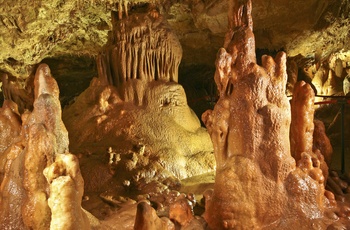 Festinsko Kraljevstvo-grotten ved byen Zminj , Istrien i Kroatien