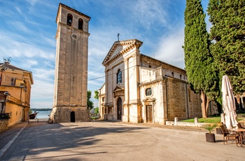 Kirke i Pulas gamle bydel, Istrien i Kroatien