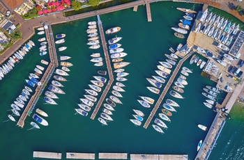 Havnen i byen Salo ved Gardasøen, Norditalien