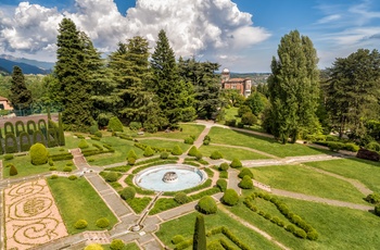 Parken ved Villa Toeplitz ved Varese i Lombardiet, Norditalien