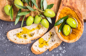 Friskbagt brød med oliven og salt, Ligurien i Italien