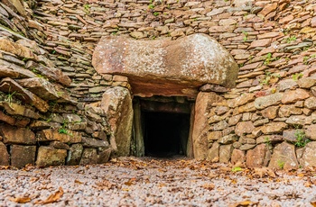Jersey - La Hougue Bie Tomb Dolmen - Jersey