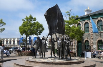 Jersey - Liberation Monument i St. Helier