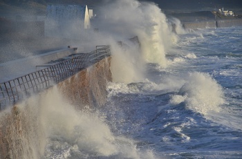 St. Ouen Bay i storm, Jersey