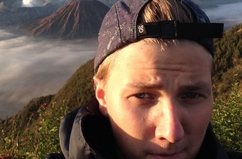 Jonas ved vulkanen Mt. Bromo på Java - rejsespecialist i Aalborg