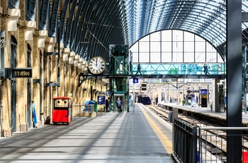 King's Cross Station i London hvor du også finder Platform 9 3/4 fra Harry Potter