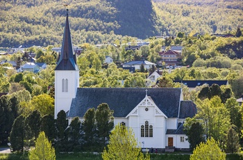Kirke i byen Sortland, Vesterålen i Nordnorge