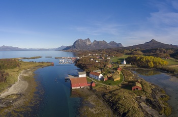 Kjerringøy handelssted Foto: Ernst Furuhatt - Nordlandsmuseet