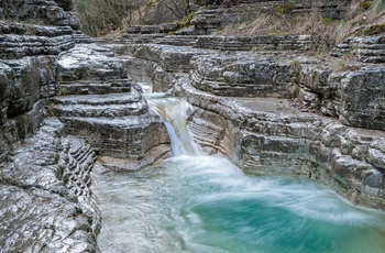 De naturlige pools Kolympythres kendt som Papigo Baths - Grækenland