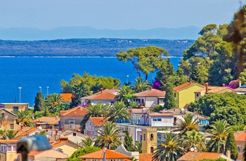 Byen Mali Losinj på øen Losinj, Kvarnerbugten i Kroatien