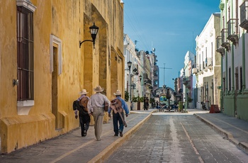 Hverdagsliv i den farverige kystby Campeche i Mexico
