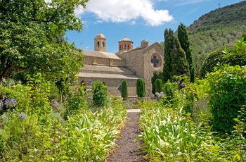 Haven i klosteret Fontfroide Abbey, Languedoc-Roussillon, Frankrig