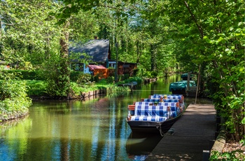 Kanal gennem byen Lehde i Spreewald