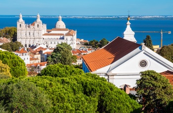 Lissabon og Sao Vicente de Fora kirken i baggrunden