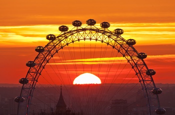 London Eye i solnedgang, England