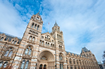 Facaden af Natural Museum i London, England