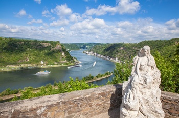 Loreley / Lorelei med udsigt til floden Rhinen, Tyskland