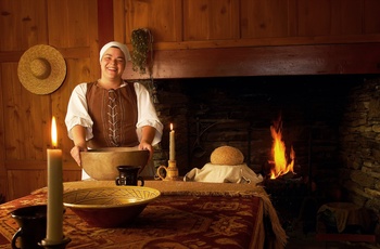 Lori i køkkenet - Avalon Kolonien på Newfoundland - Foto copyright: Colony of Avalon Foundation Inc