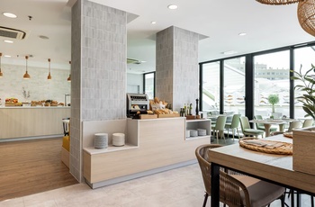 Málaga Alameda Centro Affiliated by Melia - Morgenmadsbuffet