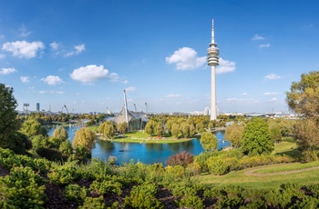 Olympiapark set fra Olympiaberg, München