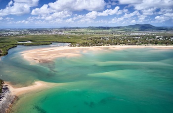 Mackay-regionen med blåt vand floder og sandbanker i Queensland - Australien